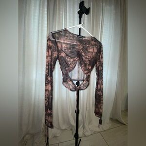 SALE🔥 2/$40: PrettyLittleThing Pink and Black Mesh Crop Top